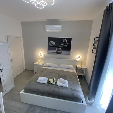 Roma Centro Softrooms Guest House Affittacamere Ngoại thất bức ảnh