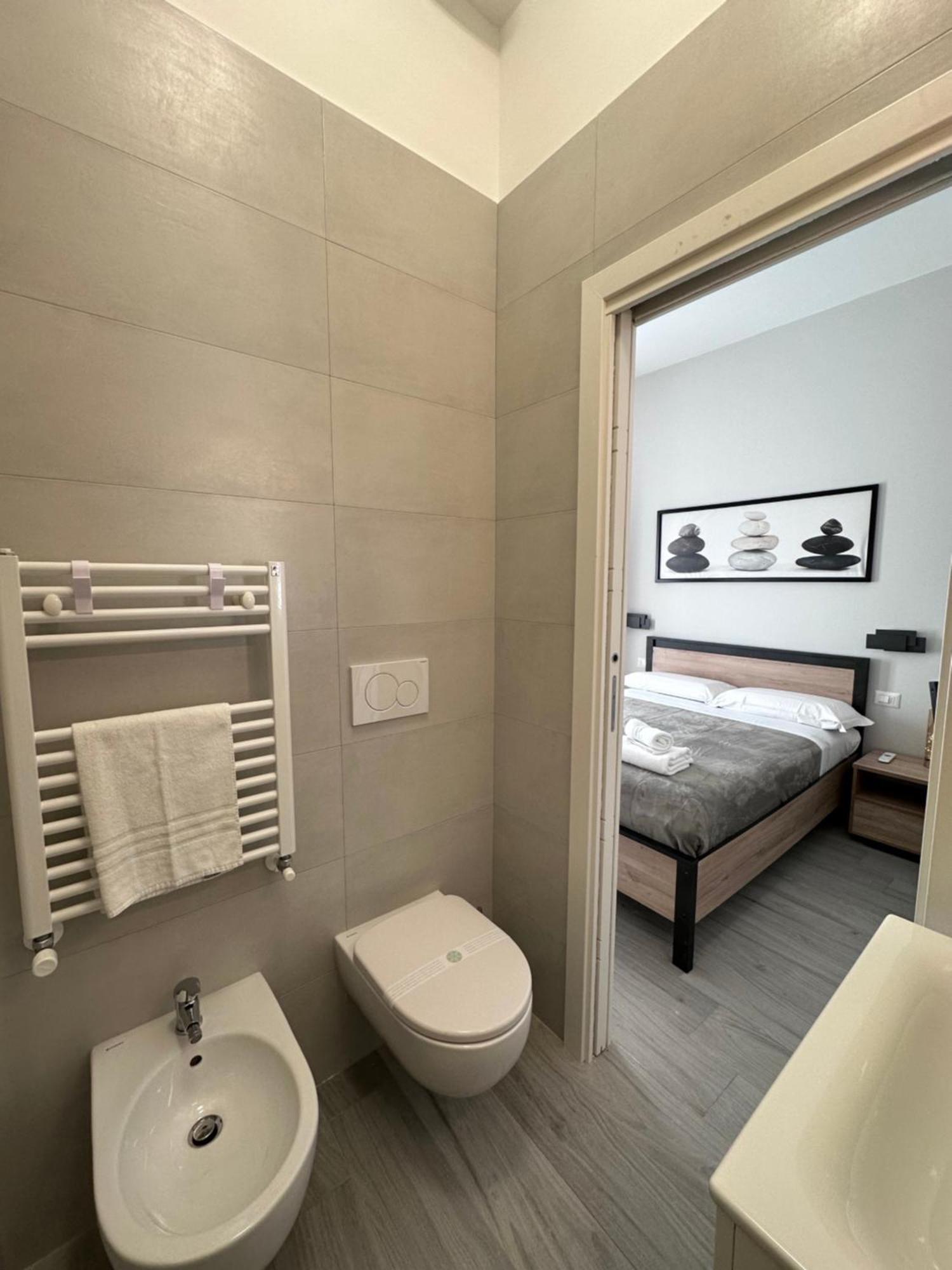 Roma Centro Softrooms Guest House Affittacamere Ngoại thất bức ảnh