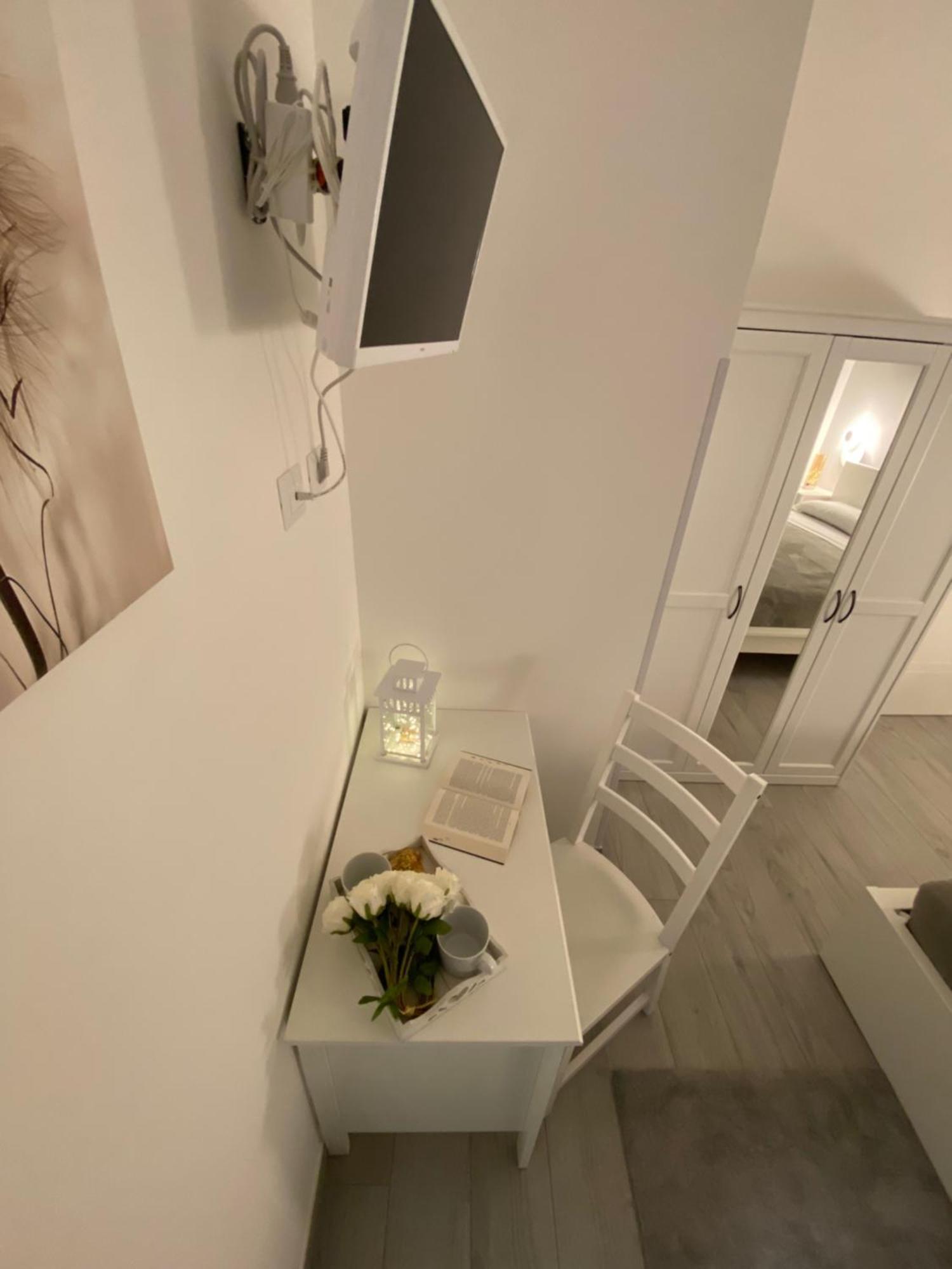 Roma Centro Softrooms Guest House Affittacamere Ngoại thất bức ảnh