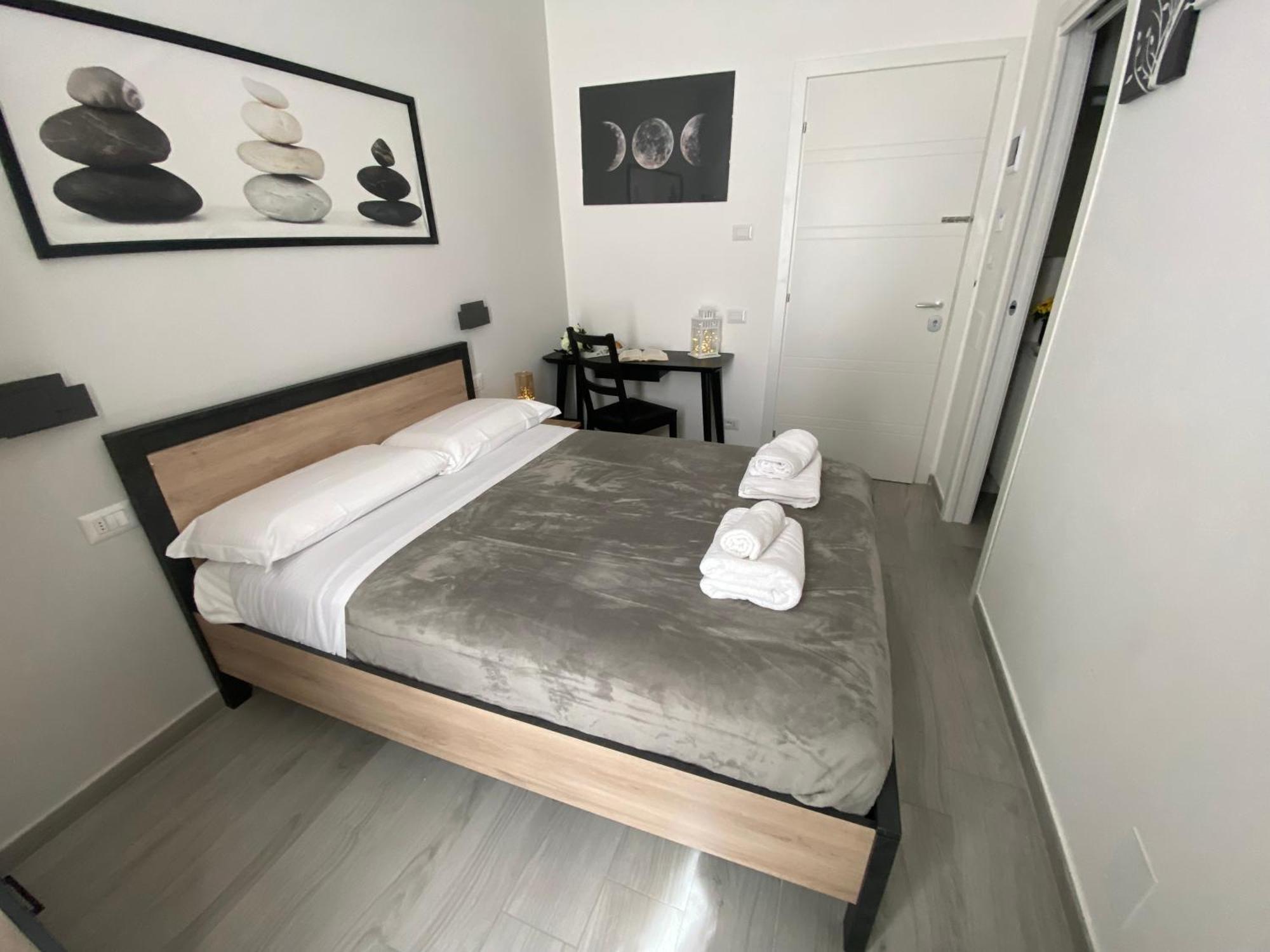 Roma Centro Softrooms Guest House Affittacamere Ngoại thất bức ảnh