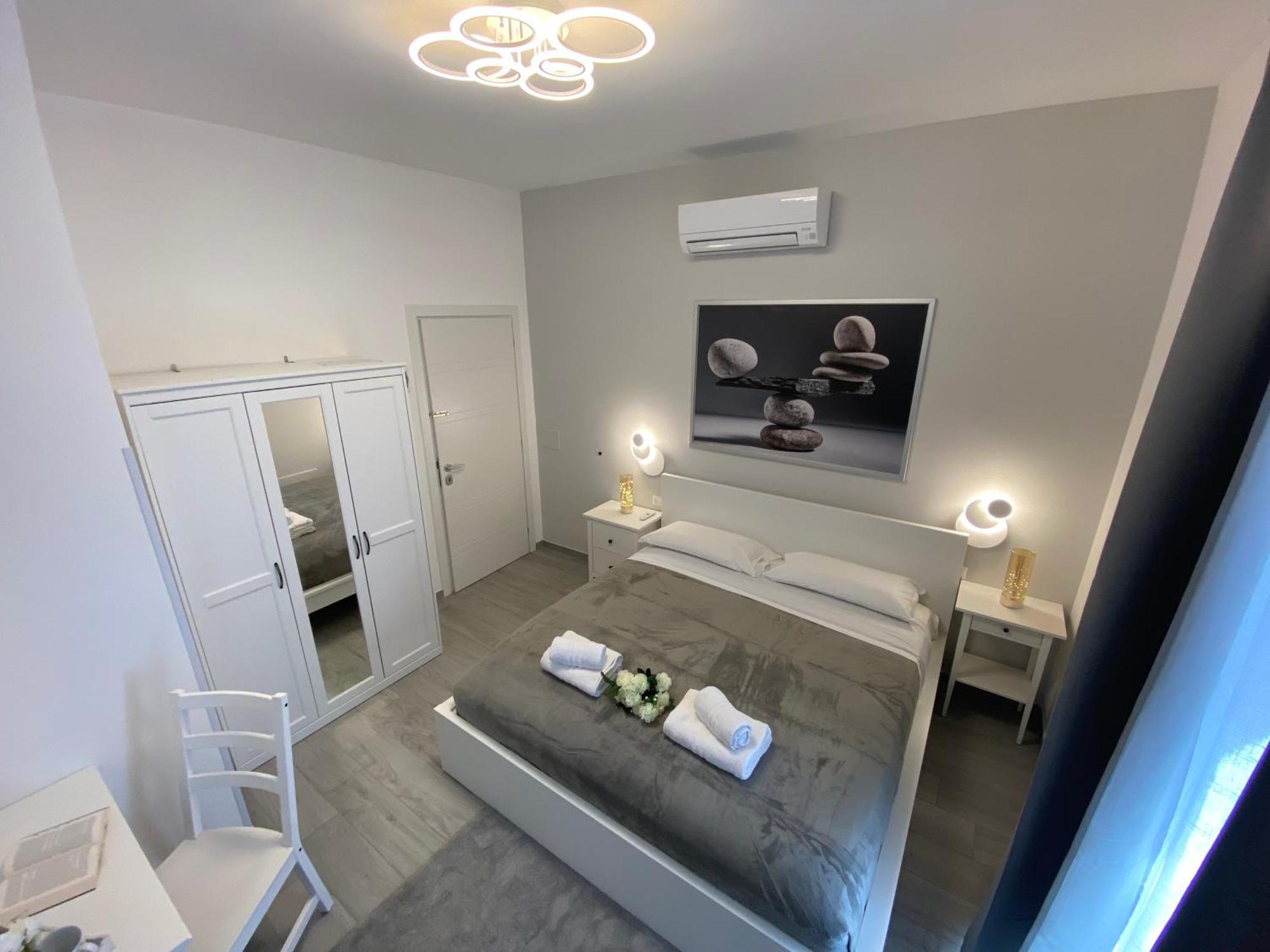 Roma Centro Softrooms Guest House Affittacamere Ngoại thất bức ảnh