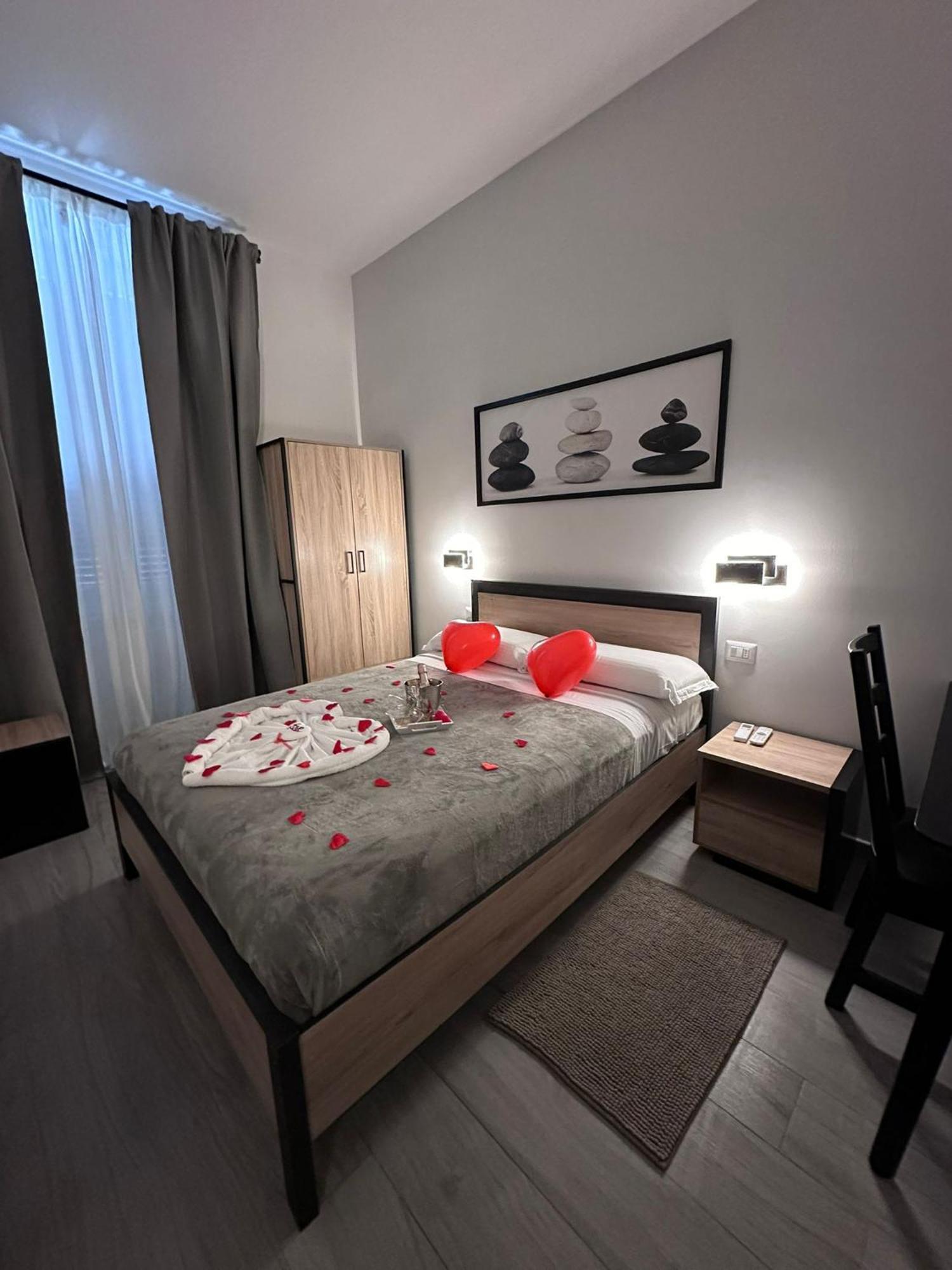 Roma Centro Softrooms Guest House Affittacamere Ngoại thất bức ảnh